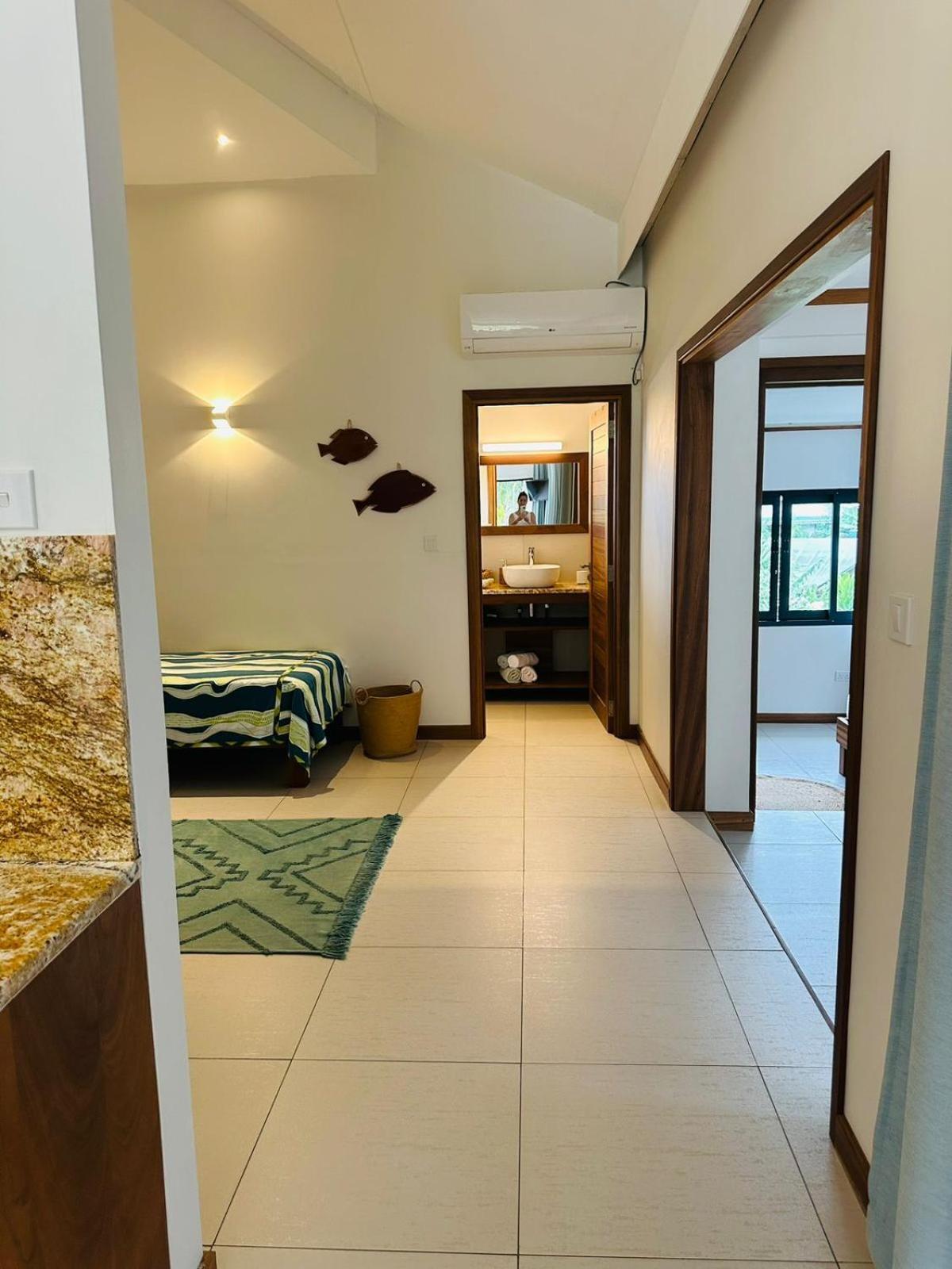 Lodoicea Apartments Bel Ombre Exterior foto